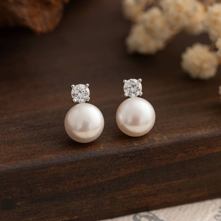 Silver Freshwater Pearl Stud Earrings,Diamond Pearl Earring for wholesale by Drrtymagic