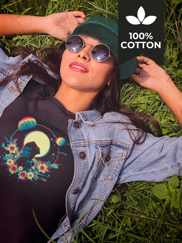 Stardust Voyager - 100% bomull abstrakt himmelsk t-shirt för wholesale av Running With Wolves