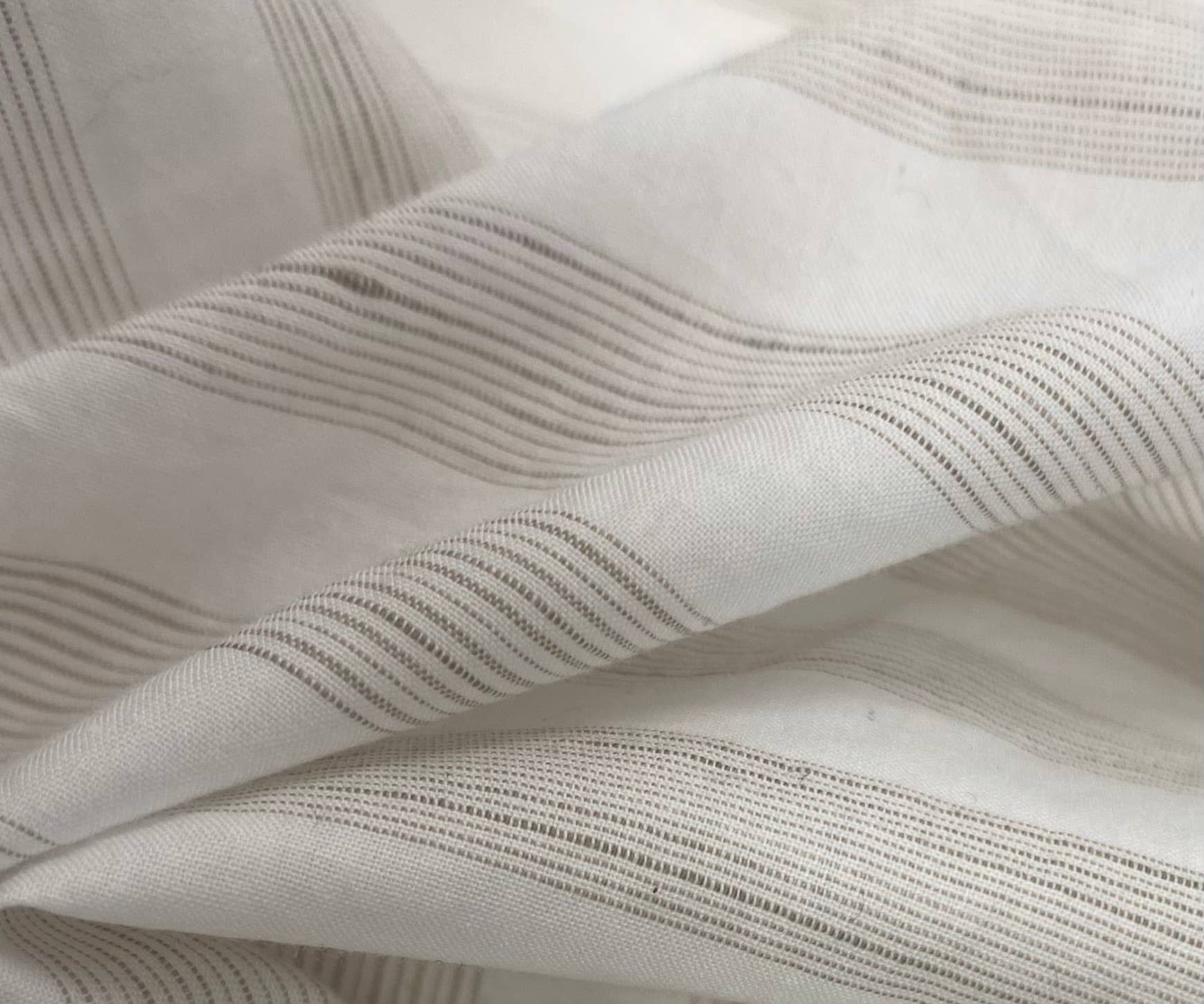 Ermani Group Inc - Sustainable High-End Fabrics - Wholesale Fabric - High-quality Linen Blend Fabric Made in Italy.     1