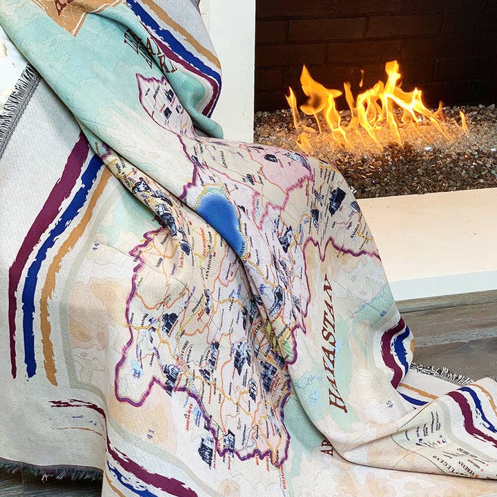 Jeté de lit Voyage en Arménie pour la vente par Anet’s Collection