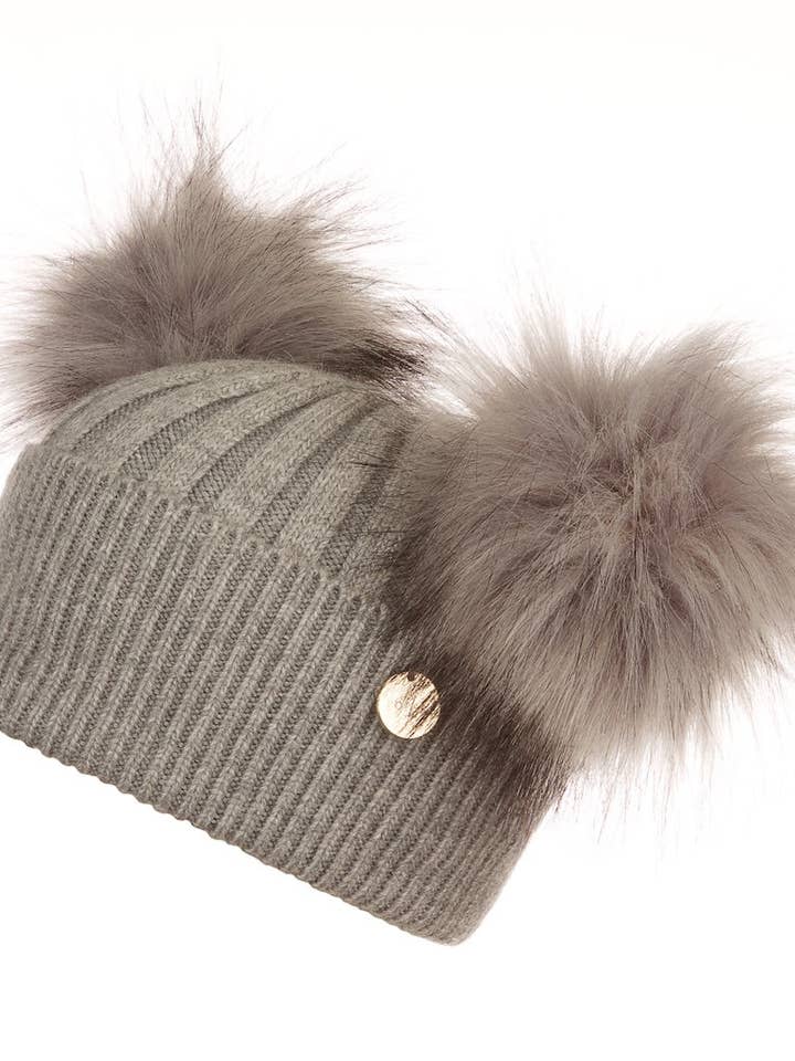 Mini Popski Dobbelt Trouble Angora Whisper Grå Imiteret Fur Pom Pom Hat for engroshandel hos Popski London