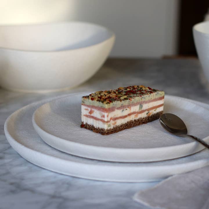 Ogo living - Wholesale Dinner Plate - Snowstack plate 27cm in matte white stoneware2