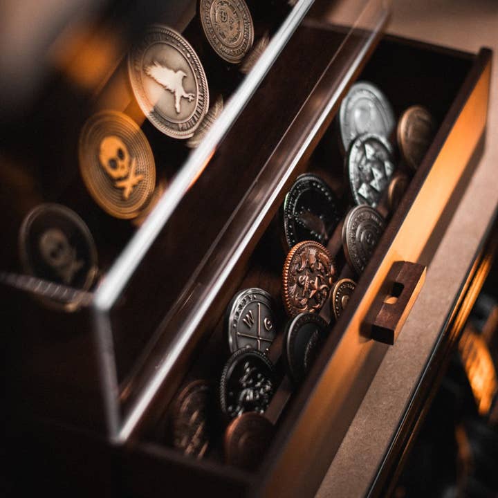 Holme & Hadfield – wholesale Decorative tabletop object – The Coin Deck