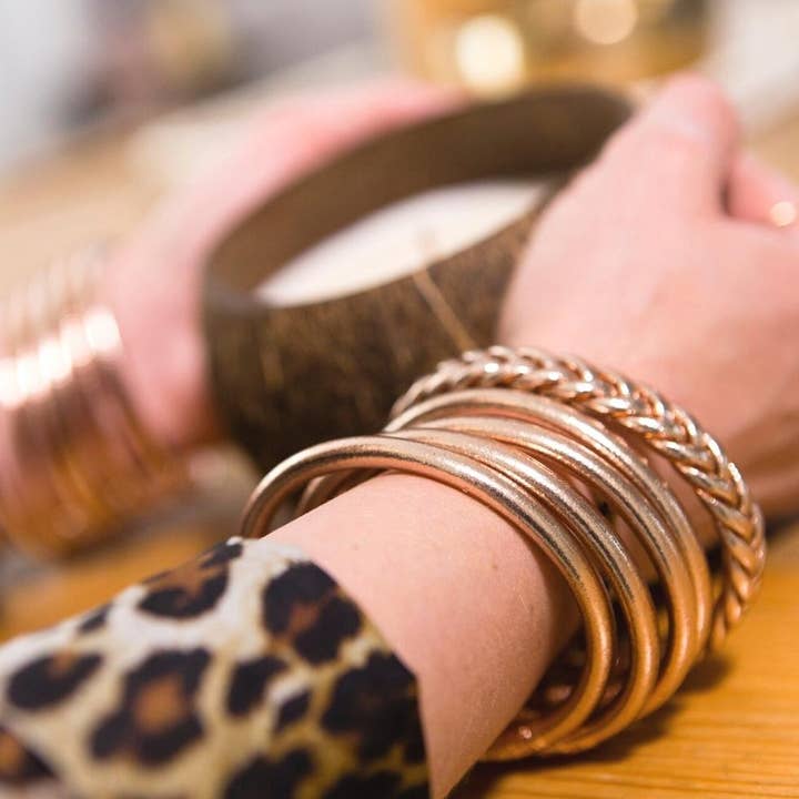 JolieJulie-MaLune-VentiLLo - Wholesale Bangle Bracelet - 1 Genuine Buddhist Bangle Bracelet - Rose Gold Size M