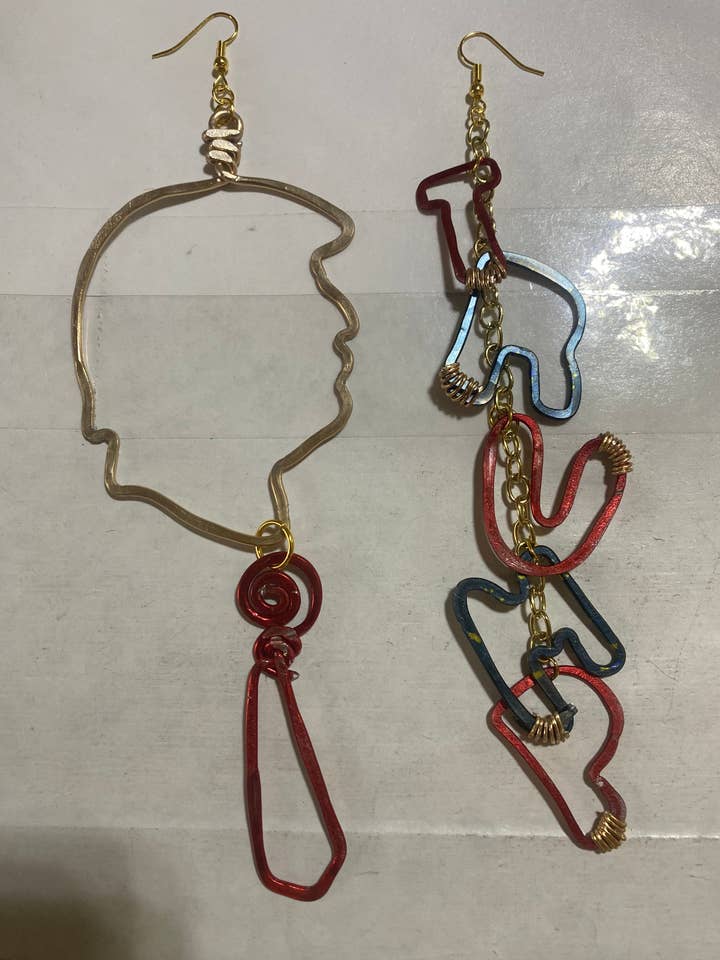 Trump Øreringe for engroshandel hos Angela Catirina Jones