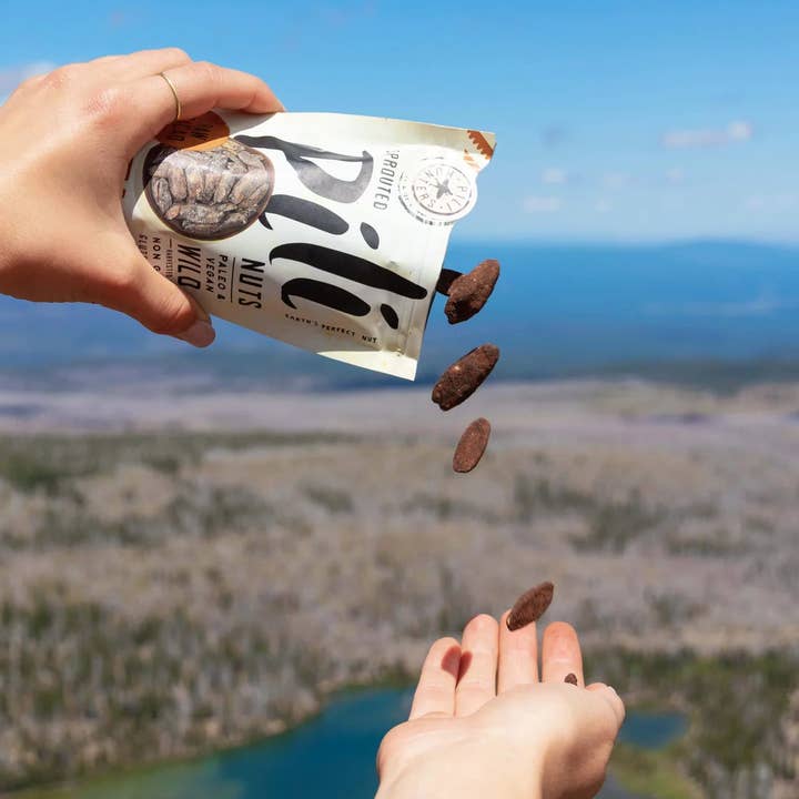 Pili Hunters – Großhandel Nüsse – Pili Hunters Raw Kakao Pili Nüsse (1,85 Unzen)4