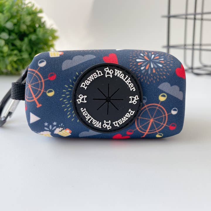 Porte-sac à crottes Cheers Dog pour la vente par Pawsh Walker