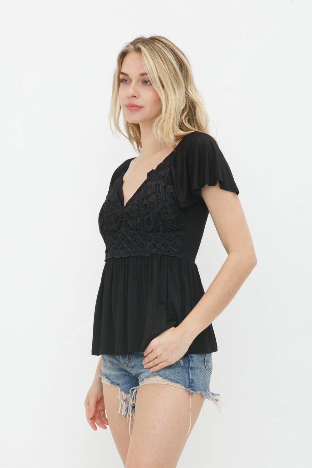 Blue B - Vendita all'ingrosso Camicetta - Donna - 31453T - Corpetto in pizzo a bralette in morbido jersey di rayon lavorato a maglia peplo9