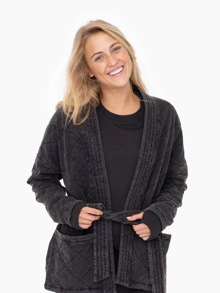 Veste portefeuille matelassée en tissu minéral délavé pour la vente par Mono B