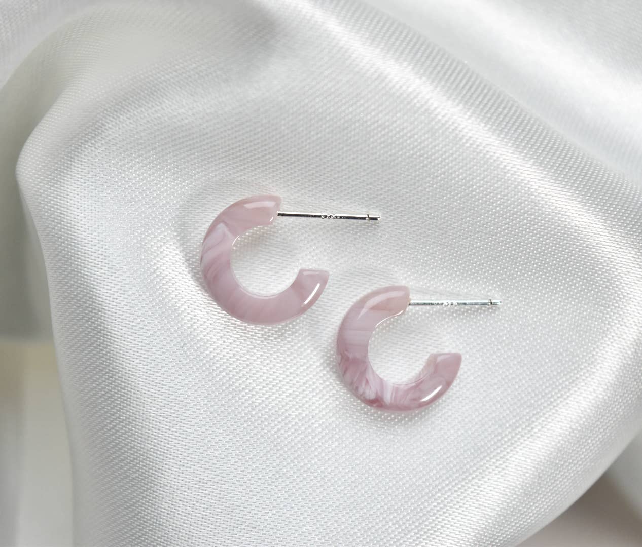 Fenna&Fei - Wholesale Hoop Earrings - Huggie Hoops Collection | Small Tiny Minimalist Resin Hoops3