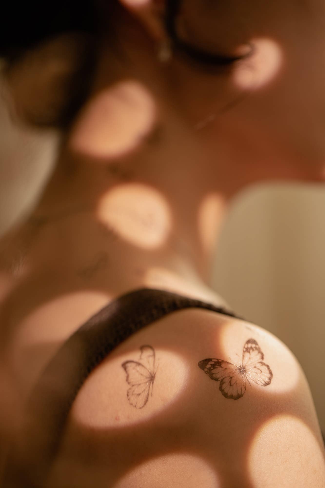 PAPERSELF - Venta al por mayor Tatuajes temporales - Tatuaje temporal de mariposas negras