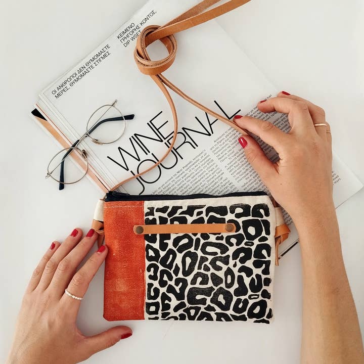 The Ink Job - Wholesale Crossbody bag – Women's - Leopard Animal Print Crossbody Purse6