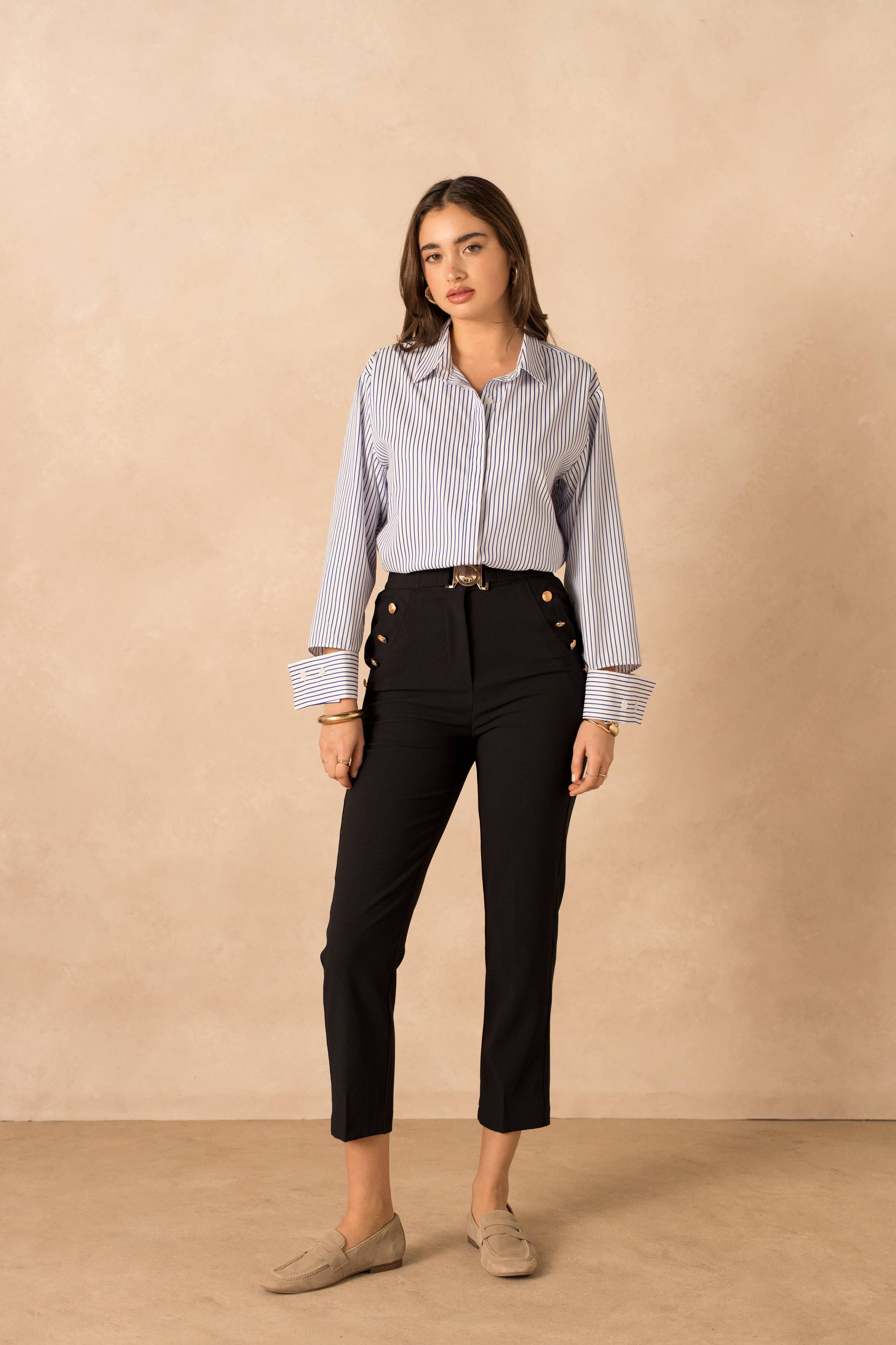 LULUMARY - Vendita all'ingrosso Pantalone - Donna - Pantaloni slim P933 con dettagli dorati32