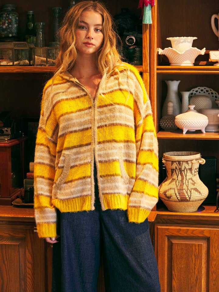 SWEATSHIRT MIT KAPUZE UND REIßVERSCHLUSS JACKE für den Großhandel von Mustard Seed