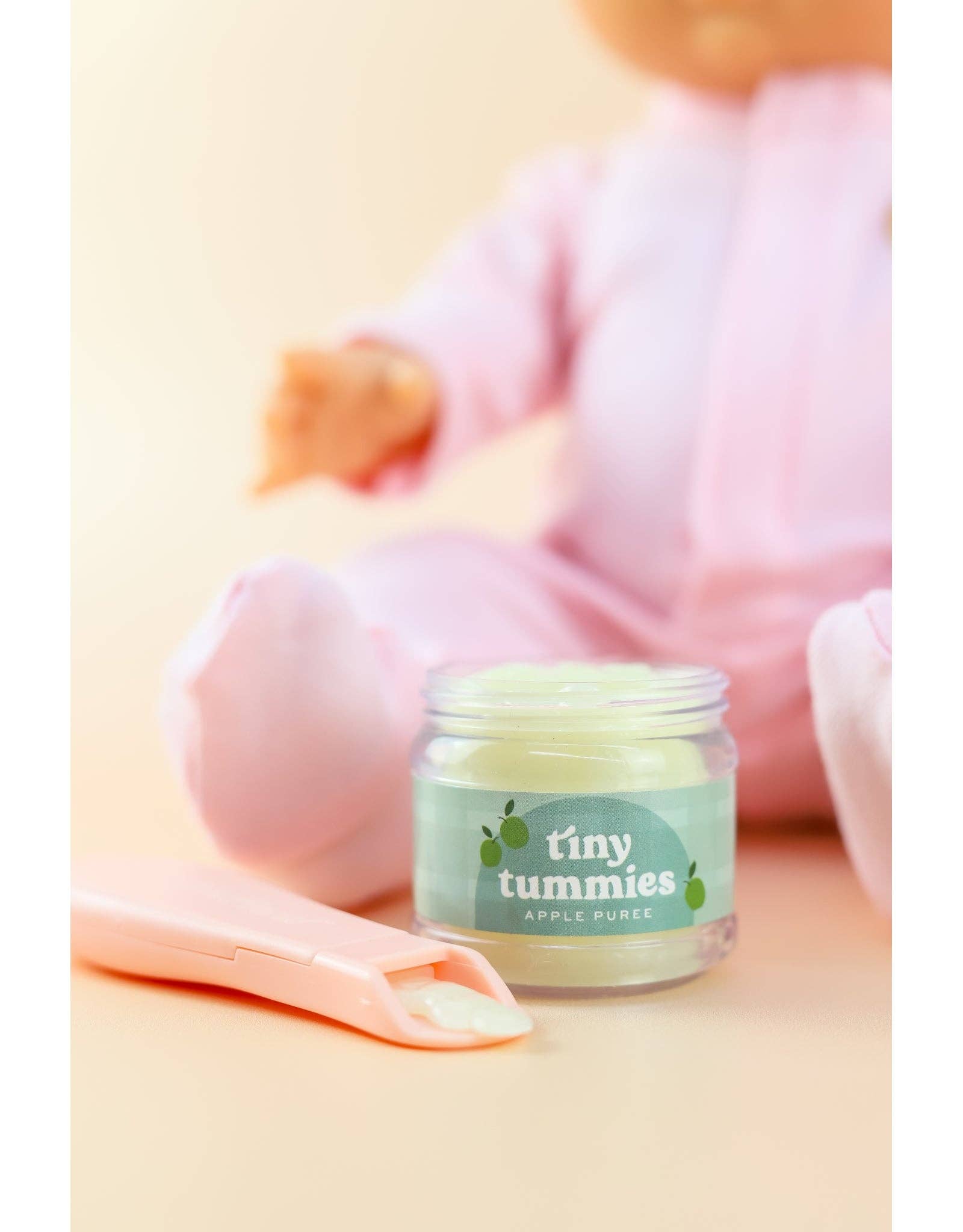 Shine on me Distribution - Vente Accessoire de poupée – enfant - Tiny Tummies - Nourriture à base de gelée de pommes - Bocal et cuillère - Tiny Harlow1