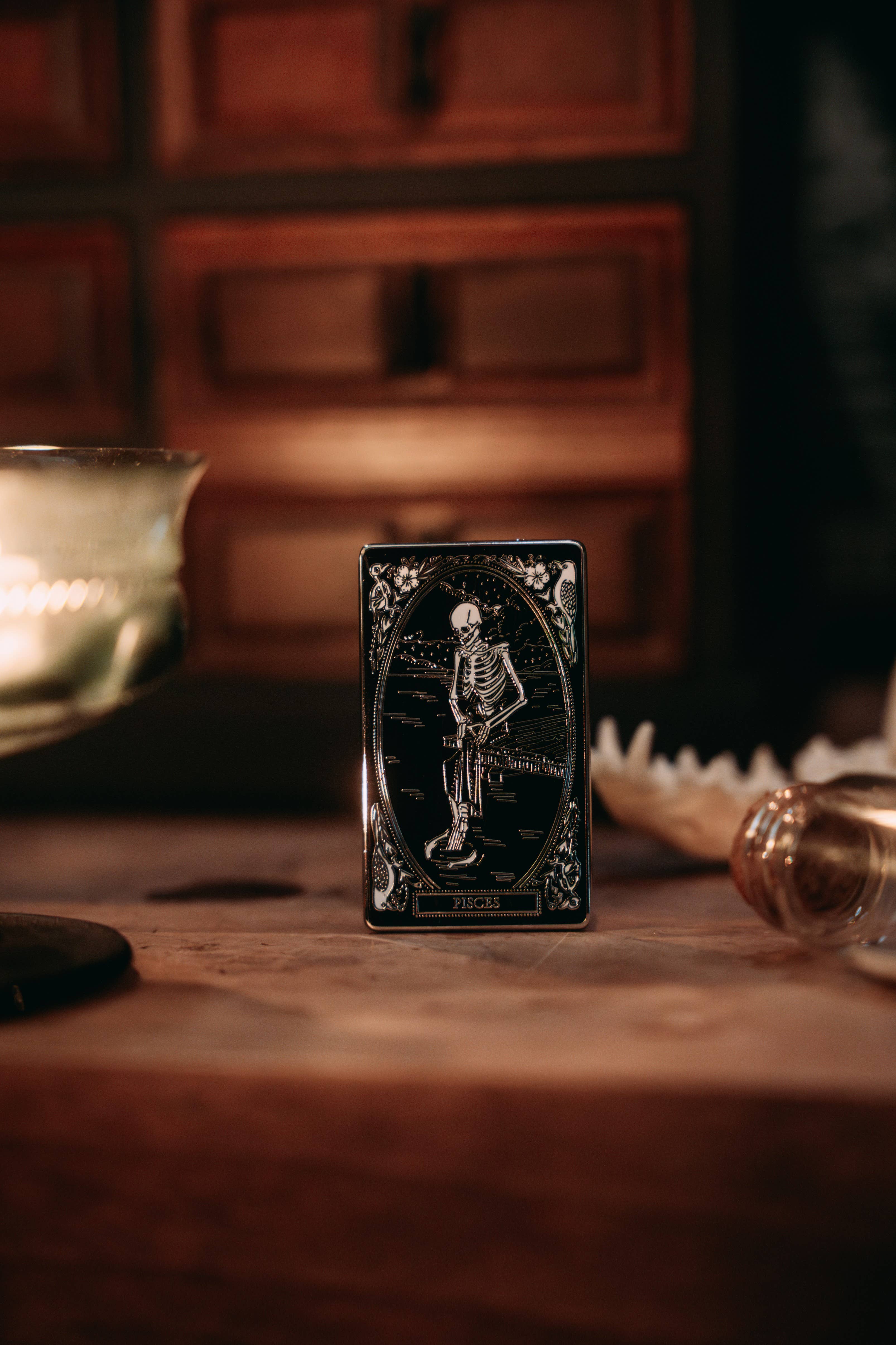 13th Press - Wholesale Lapel Pin/Button - Hard-enamel Zodiac Pin - Pisces