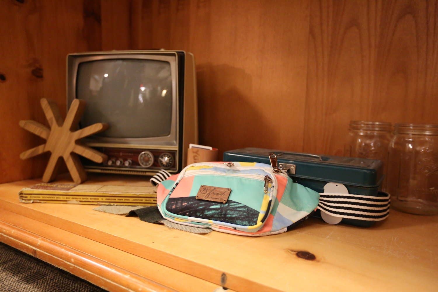 B Fresh Gear – Engroshandel Bæltetaske - Dame – Ind i Abbiss - 90'erne Fanny Pack2