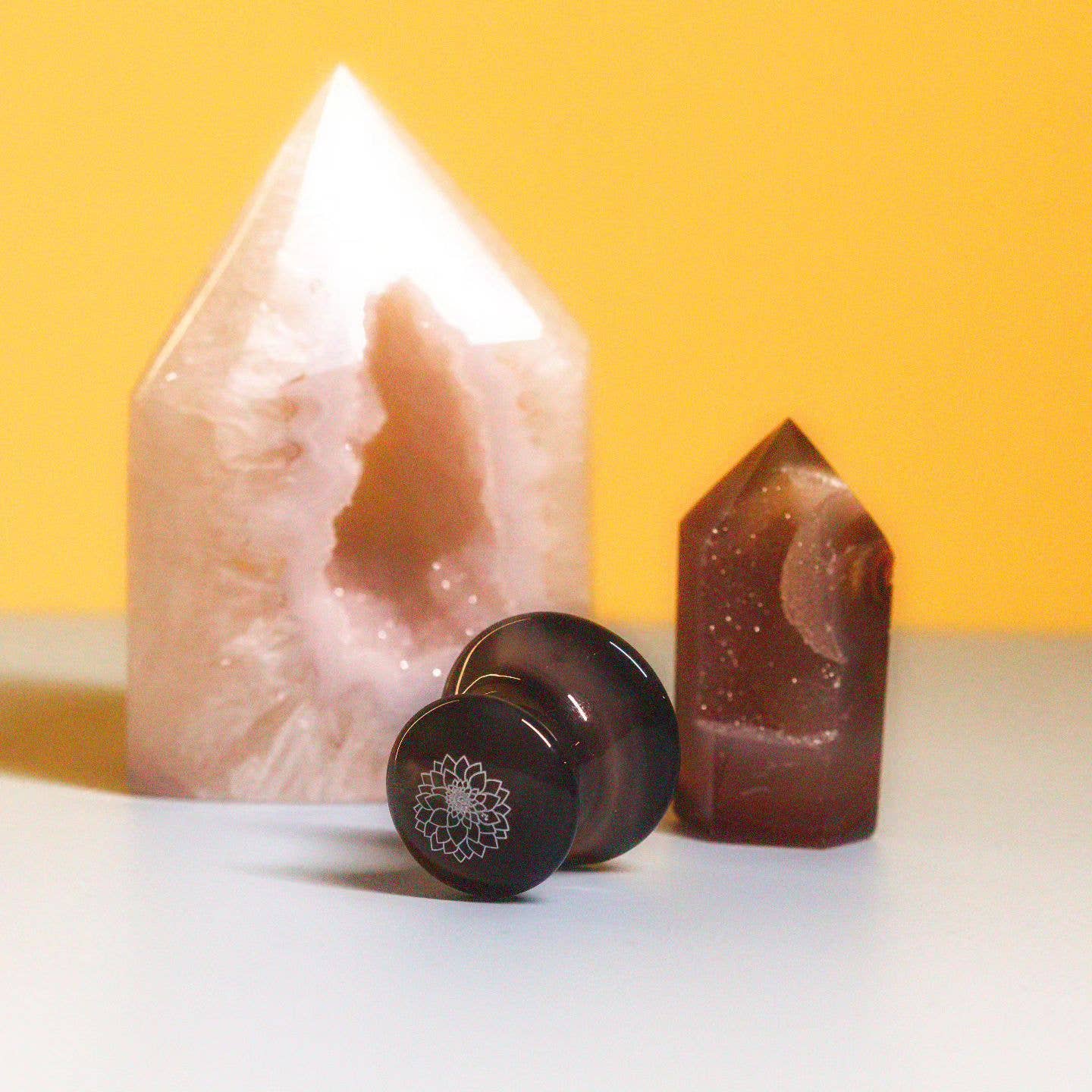 Dahlia Skincare - Wholesale Gua Sha Tool - Agate Mushroom Gua Sha Roller1