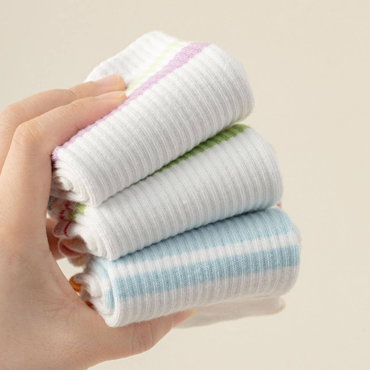 ACCITY - Wholesale Socks - Women's - SPORTS NON-SLIP COLOR MATCHING YOGA MID-TUBE SOCKS_CWMS13597