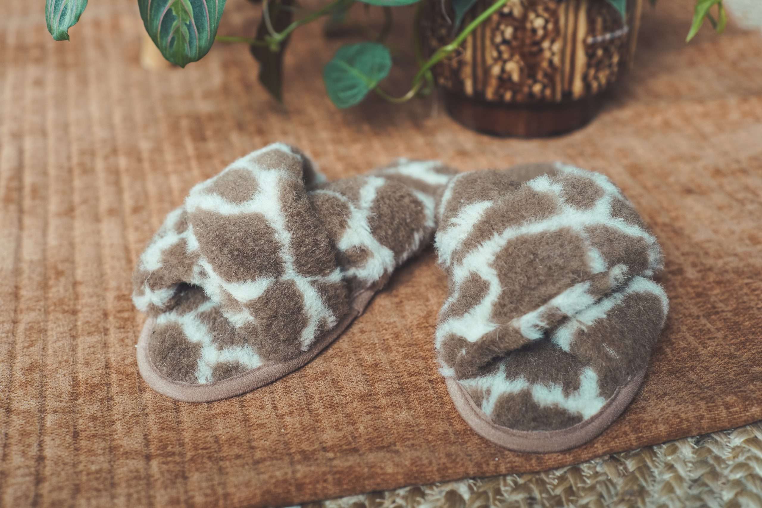 We Are Wovens - Wholesale Sock Slippers - Women's - Slippers van Wol - Volwassenen - Giraf2