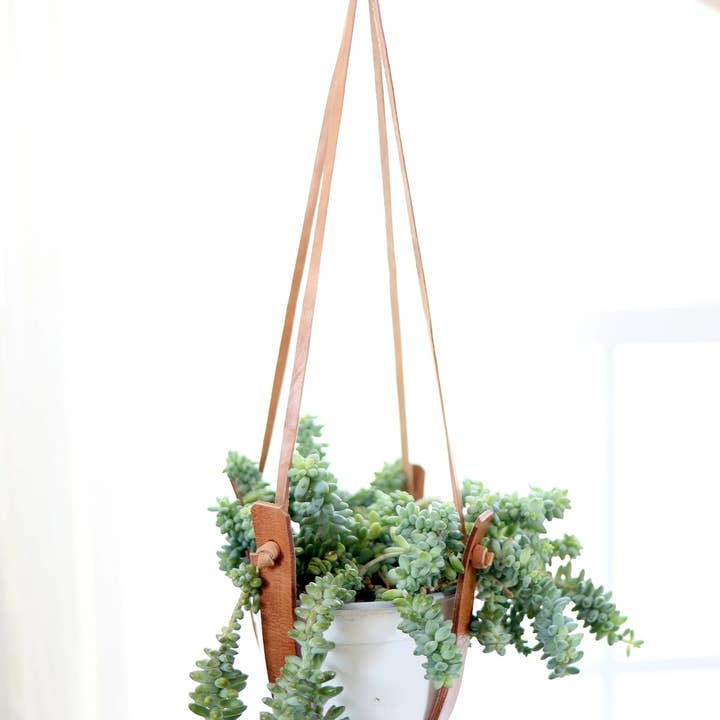 Small Flourish Leather Plant Hanger and other Purchase Wholesale flourish. Free Returns & Net 60 Terms on Faire trending on Faire.