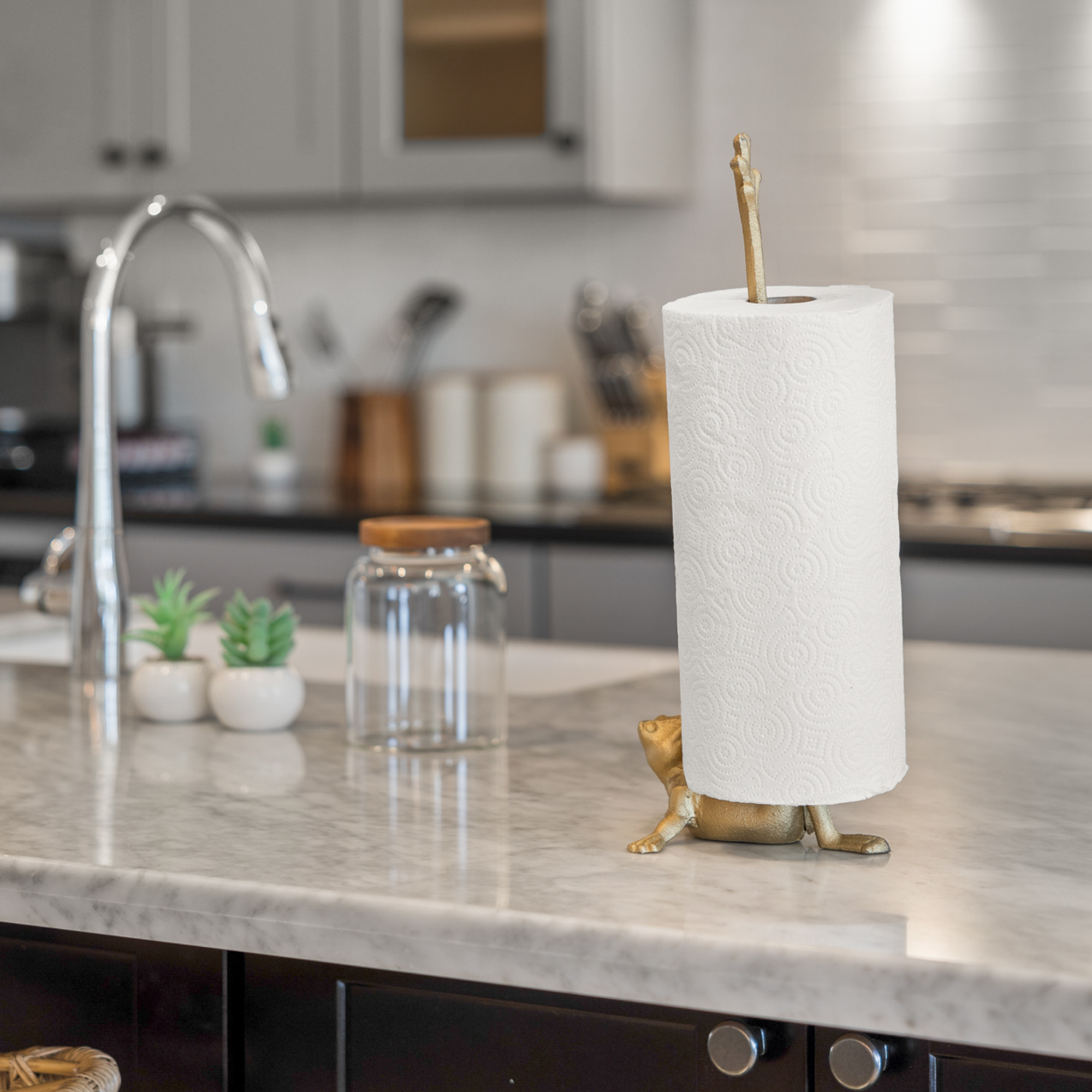 Wall Charmers – wholesale Paper towel holder – Gold Frog Paper Towel Holder, 14"10