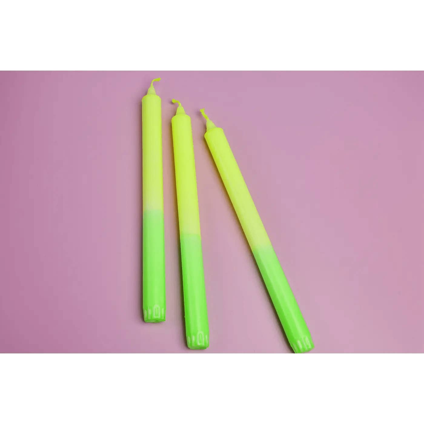 Lempi Lifestyle - Wholesale Tapered Candle/Candlestick - Lempi Korkea Kruunukynttilä - Kynttilä Neon