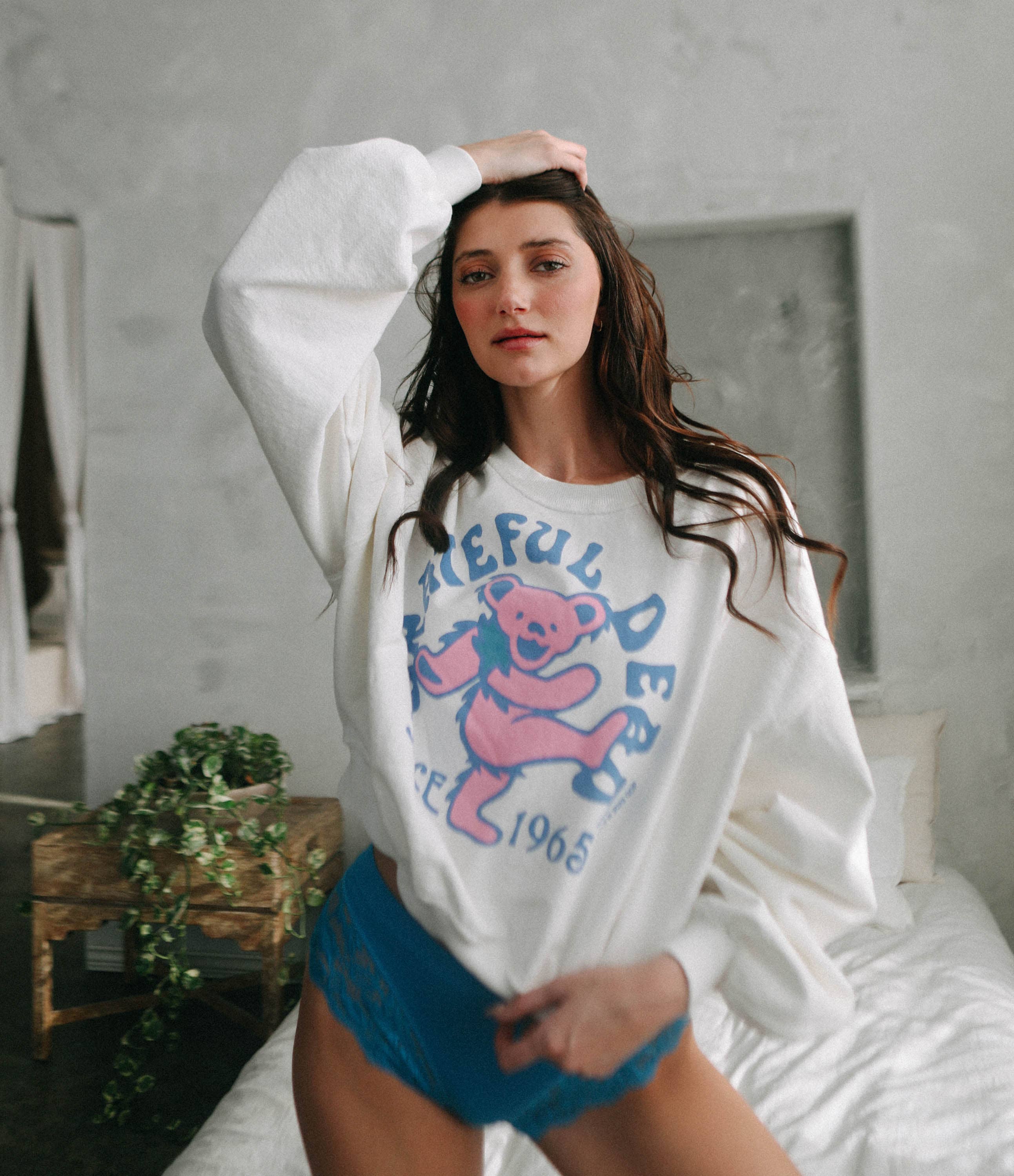 People Of Leisure - Wholesale Graphic Sweatshirt - Women's - Grateful Dead 1965 Sweatshirt0