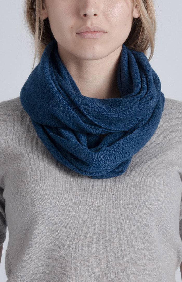 Altex cashmere – wholesale Halsduk - Dam – Rund halsduk i ren kashmir6