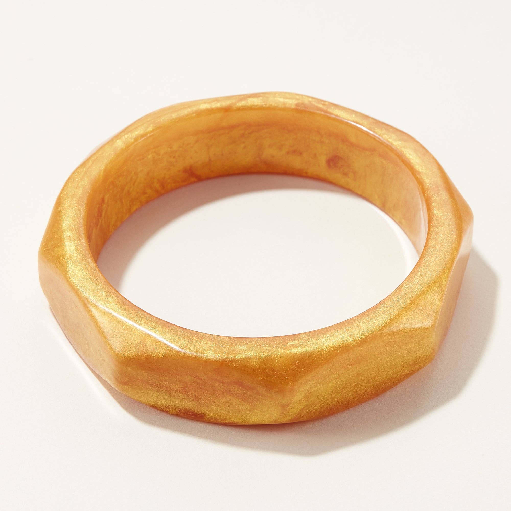 Frem – wholesale Bangle bracelet – Oversized Octagon Resin Bangle Bracelet5