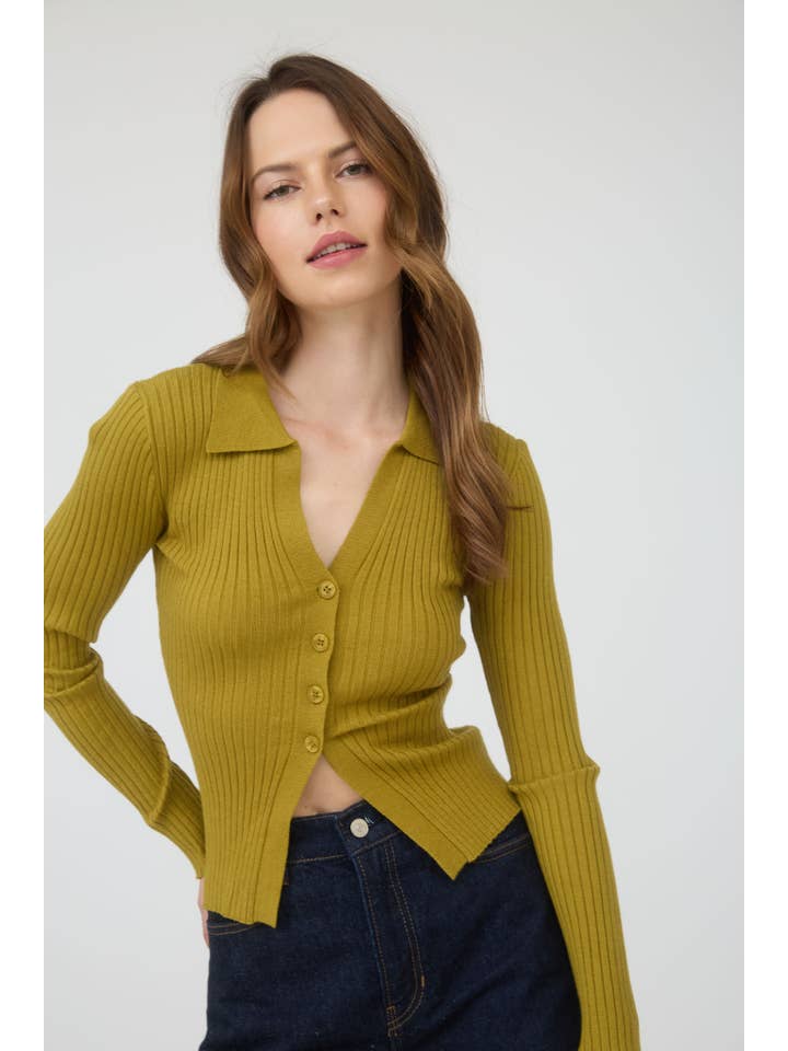 The Workshop Studio - Wholesale Knit Top - Women's - COLLARED BUTTON FRONT LONG SLEEVE SWEATER KNIT TOP20
