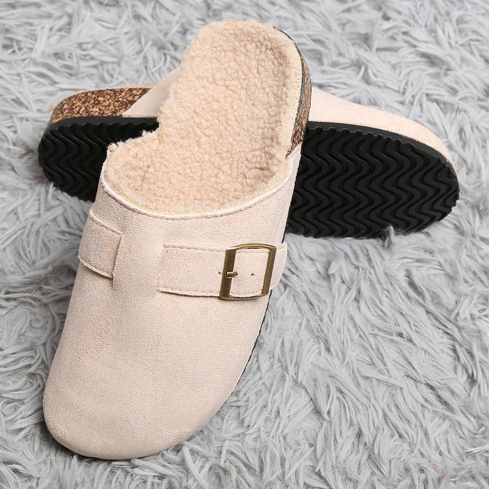 Sensibling Corp. - Vente Chaussons – femme - Mules Sabots en Suédine à Boucle en Fausse Fourrure Solide2