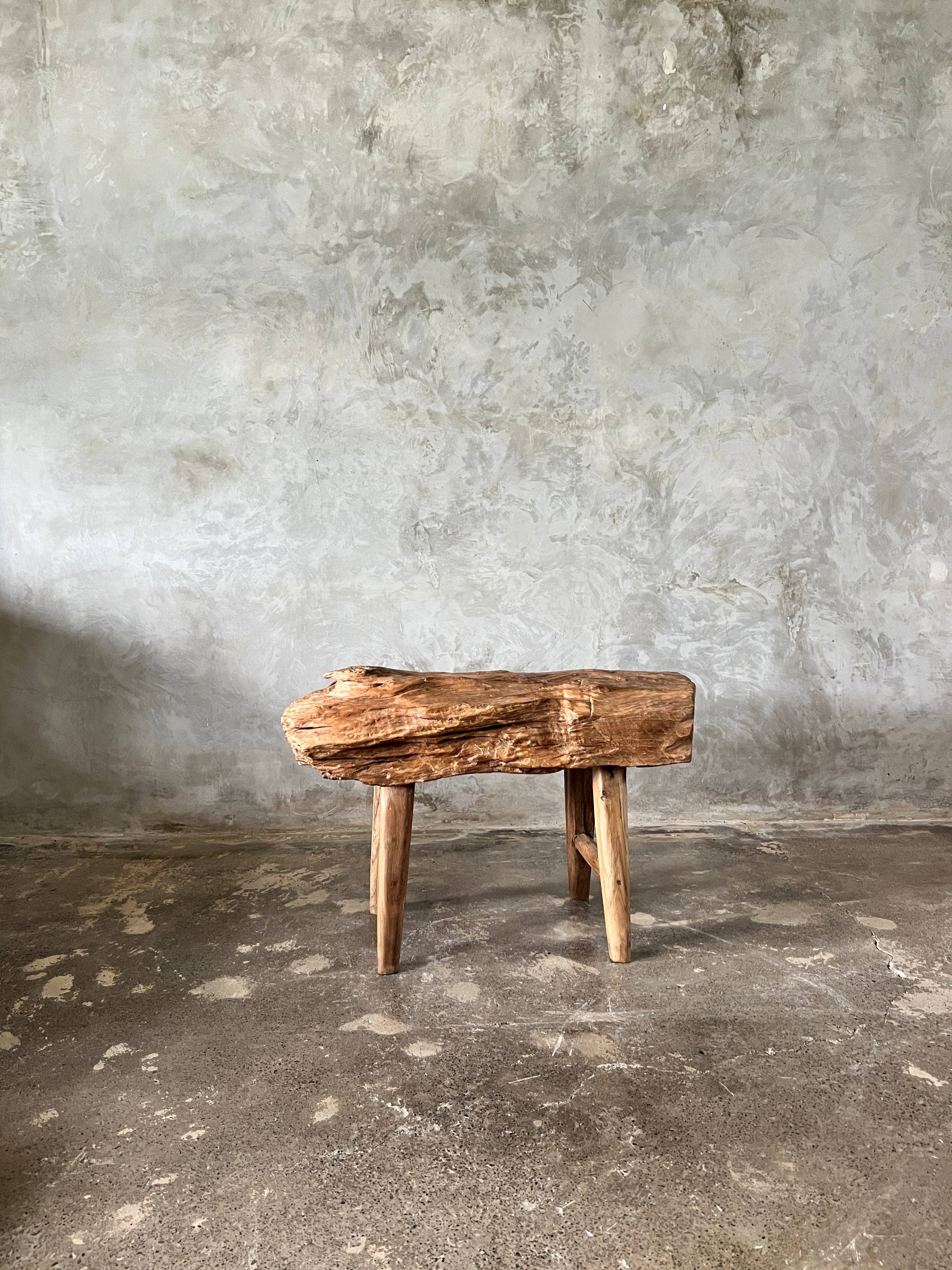 Office Objets - Venta al por mayor Bancos - Banco pequeño de teca asiática rubia con cuatro patas - Sembilan17