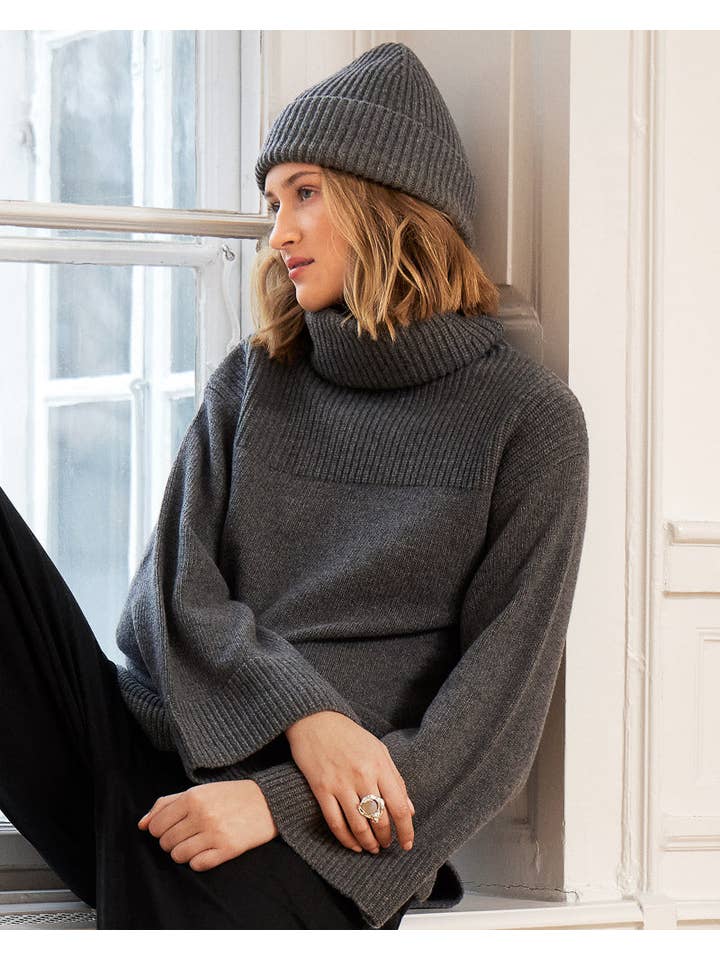 TIF TIFFY - Wholesale Knit Sweater - Women's - IsadoraTT Sweater1