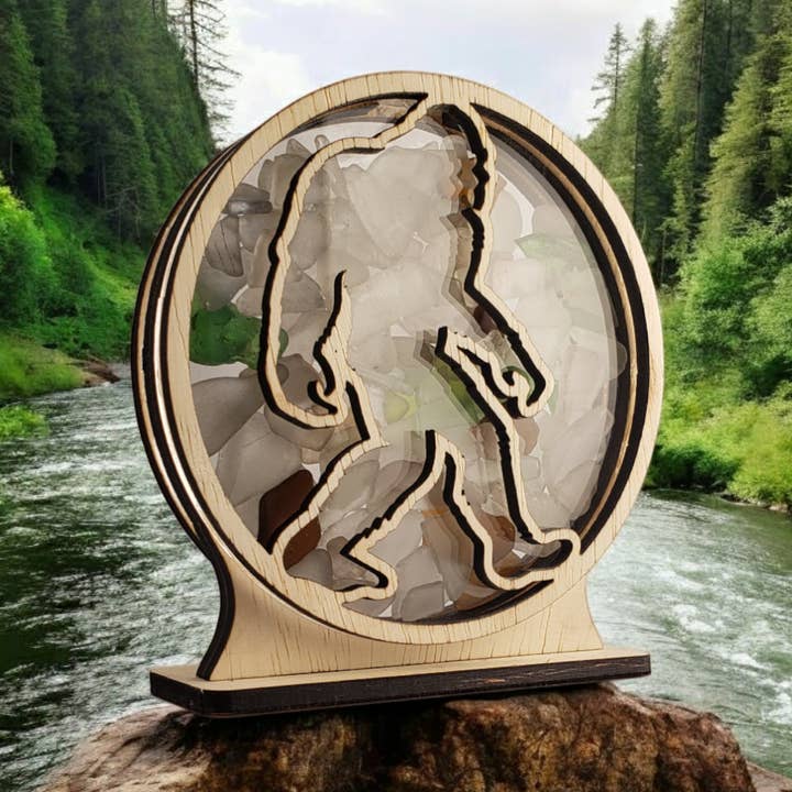 Vitrine d'exposition en verre de mer Sasquatch, moyenne pour la vente par Sea Glass Displays