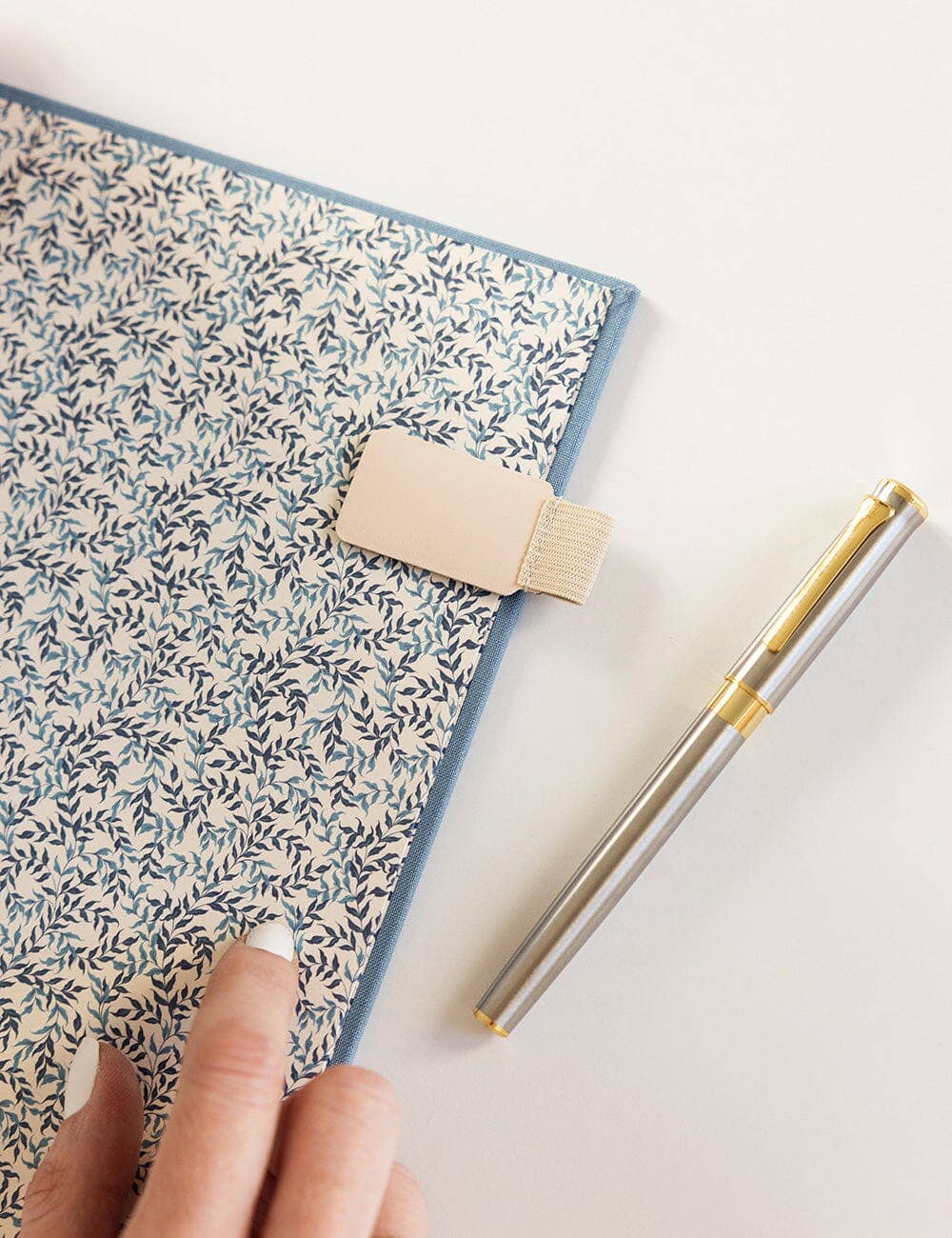 Bespoke Letterpress - Wholesale Pen - Silver Fountain Pen (Boxed)3