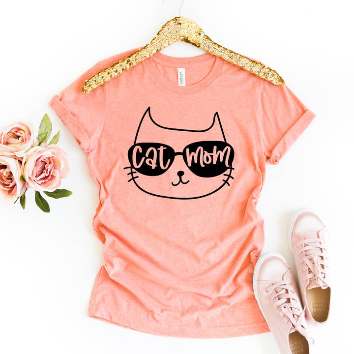 T-shirt maman chat - Bella Canvas pour la vente par Printliss
