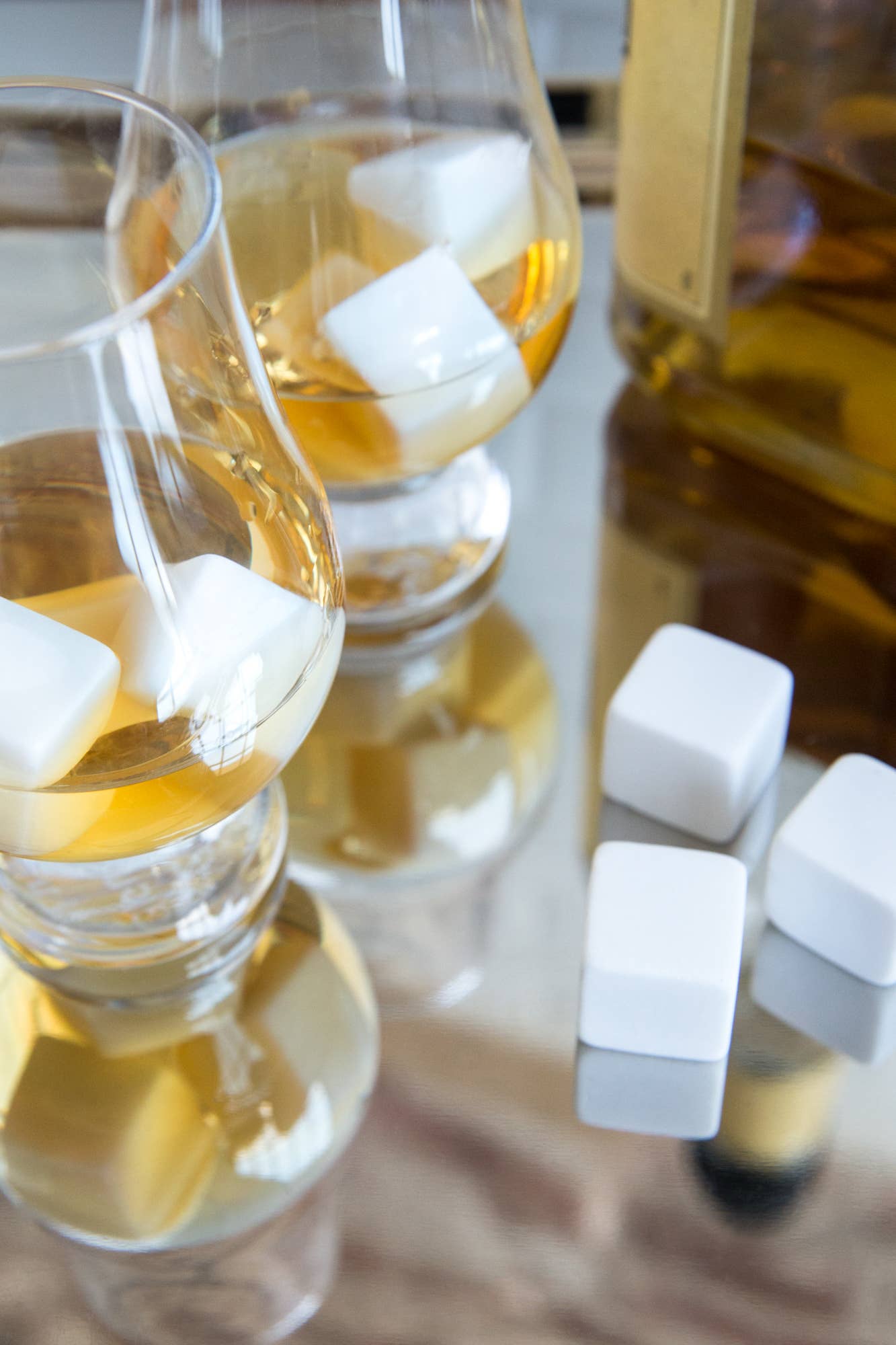 Fox Run Brands - Vendita all'ingrosso Cubetto refrigerante per bevande - Outset Marble Whisky Stones, set di 9, 0,75" x 0,75"3