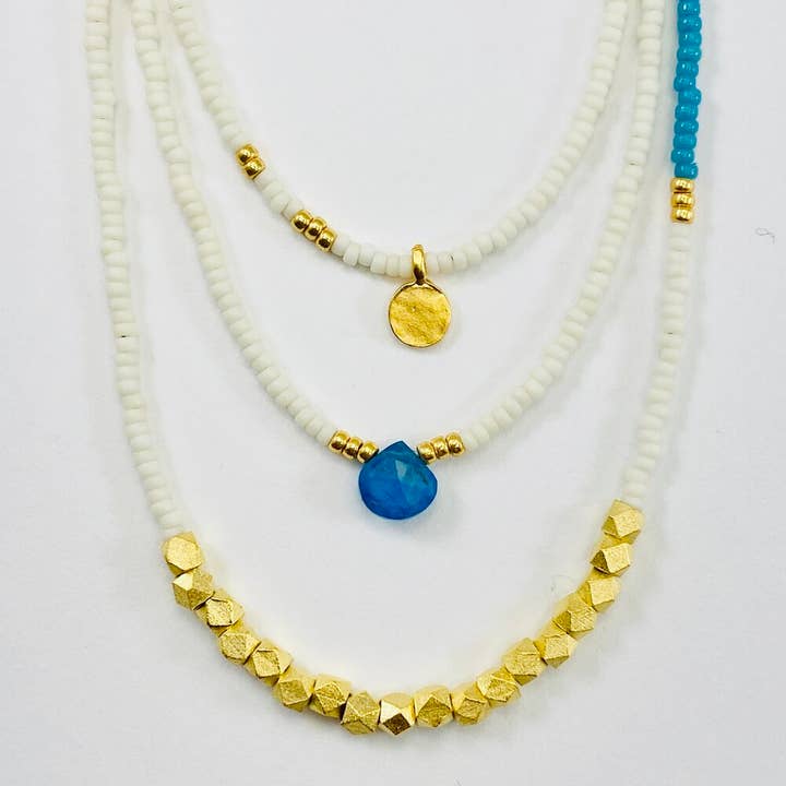 Blues Triple Beaded halskæde sæt - lille guld fisk for engroshandel hos Sarah Crawford Handcrafted