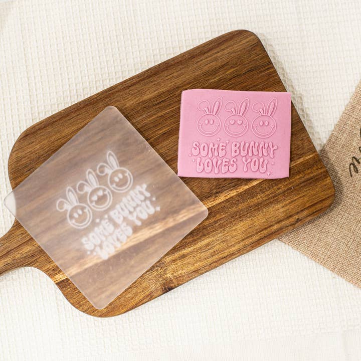 Bunny Smiley Fondant Embosser voor wholesale door Harwill and Fox