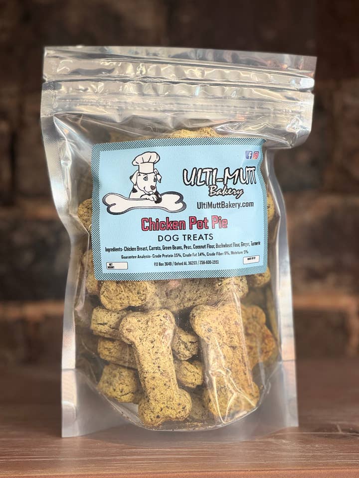 Knapriga kycklingpaj hundgodis för wholesale av Ulti-Mutt Bakery