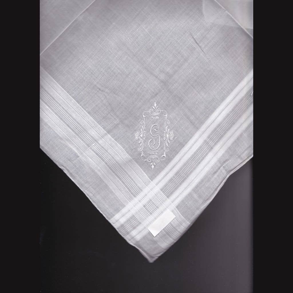 Eastern Sunrise Lace And Linens Inc. - Vente Mouchoir en tissu – homme - Mouchoir vintage brodé à la main en madère avec initiales homme7