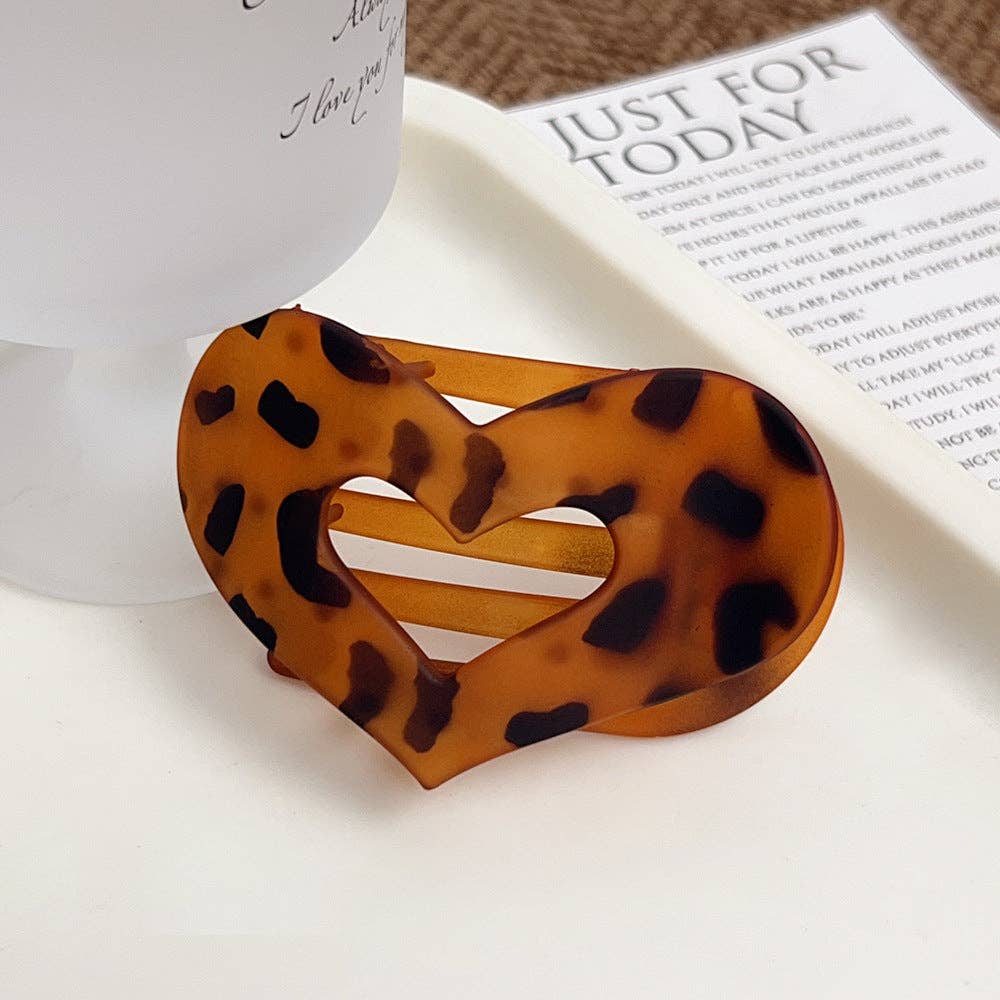Dipped Shop - Wholesale Hair Clip - Women's - Stylish Flat Hair Heart Claw Clip DP25E8916