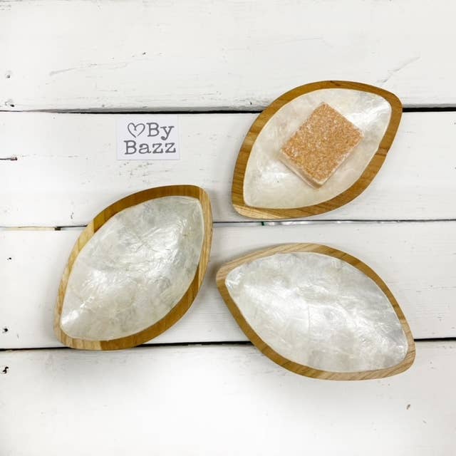 ByBazz - Vendita all'ingrosso Ciotole/Piatti decorativi - Ciotola Legno + Conchiglia Capiz Forma7