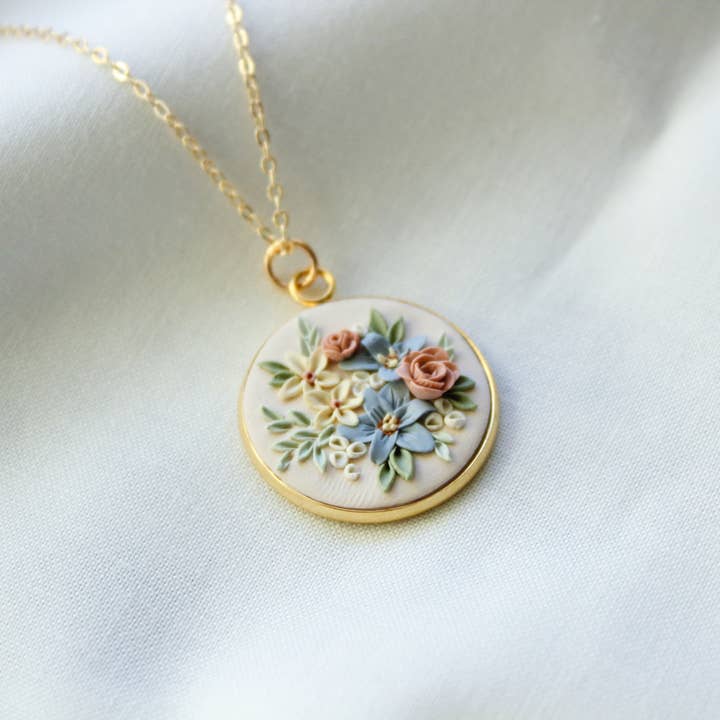 The Watermark Design - Wholesale Pendant/Charm Necklace - Vintage Lace Wildflower Bouquet Necklace3