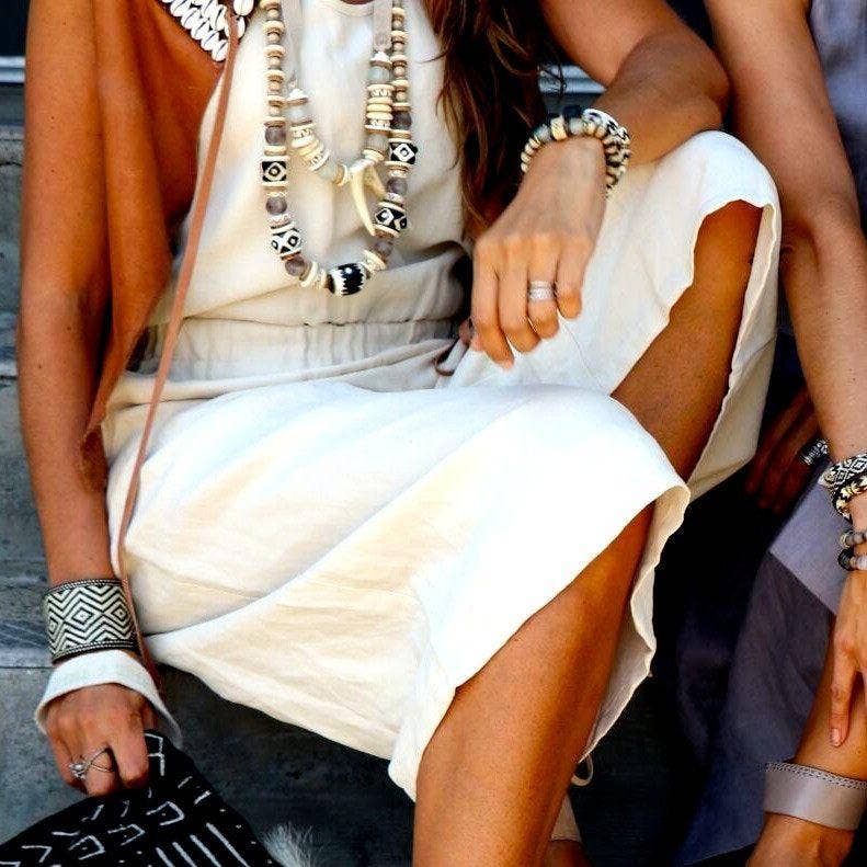 Twine & Twig – Großhandel Perlenkette – Lange klassische Halskette | Schwarz2