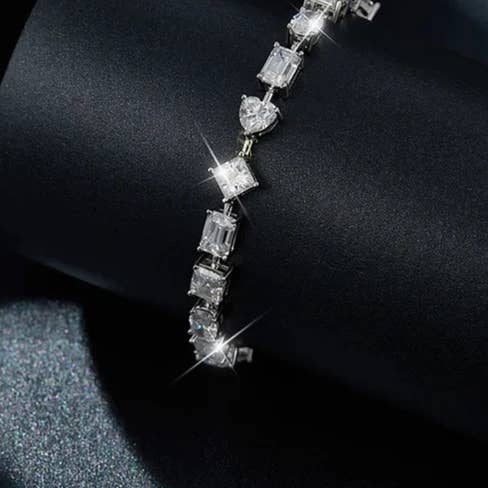 Zirconiet armband met meerdere vormen van Cubic Zirconia. 854B100 voor wholesale door Diamond Veneer Travel Jewelry