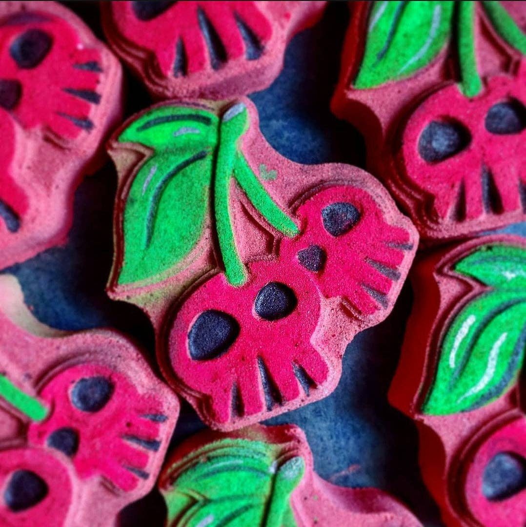 Velvet Riot Co - Wholesale Bath Bomb/Fizz - Cherry Bomb Bath Bomb1
