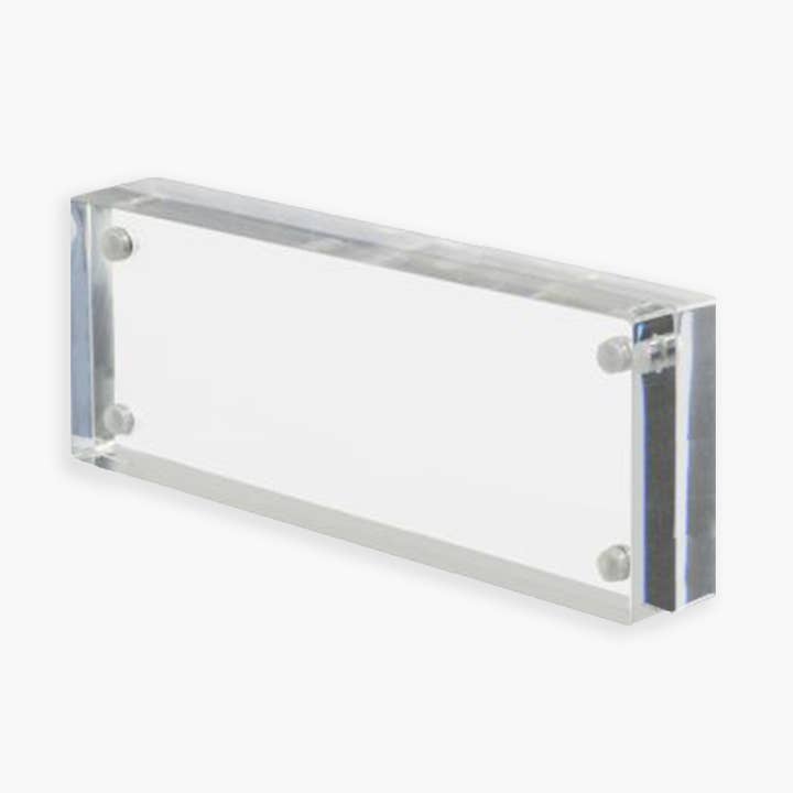 2 x 1 Acryl-Kartenständer mit Schriftsteller/Platzkartenhalter für den Großhandel von Anne Neilson Home