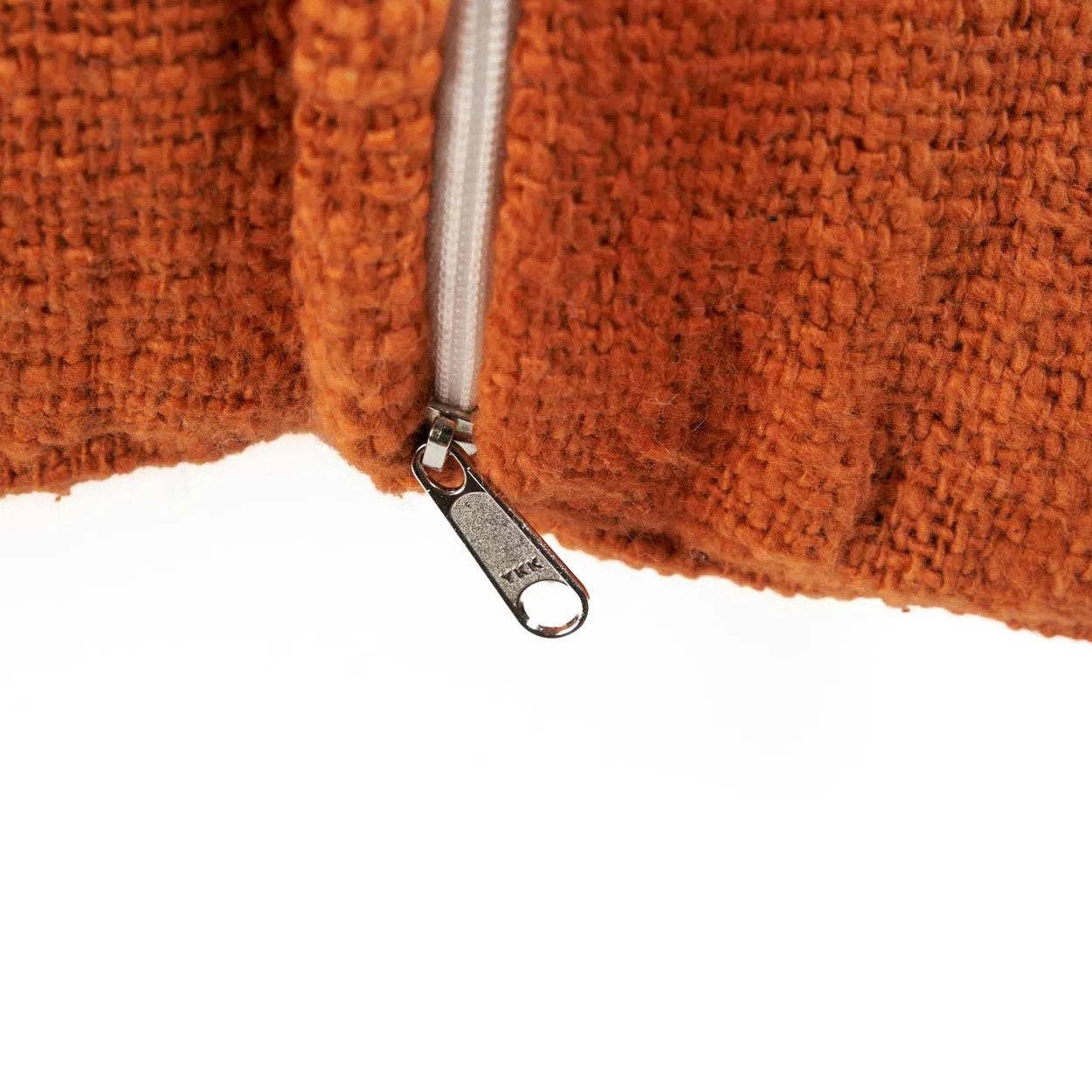 Bazar Bizar Living – Großhandel Zierkissenbezug – The Zillion Kiss Kissenbezug, Terrakottaweiß6